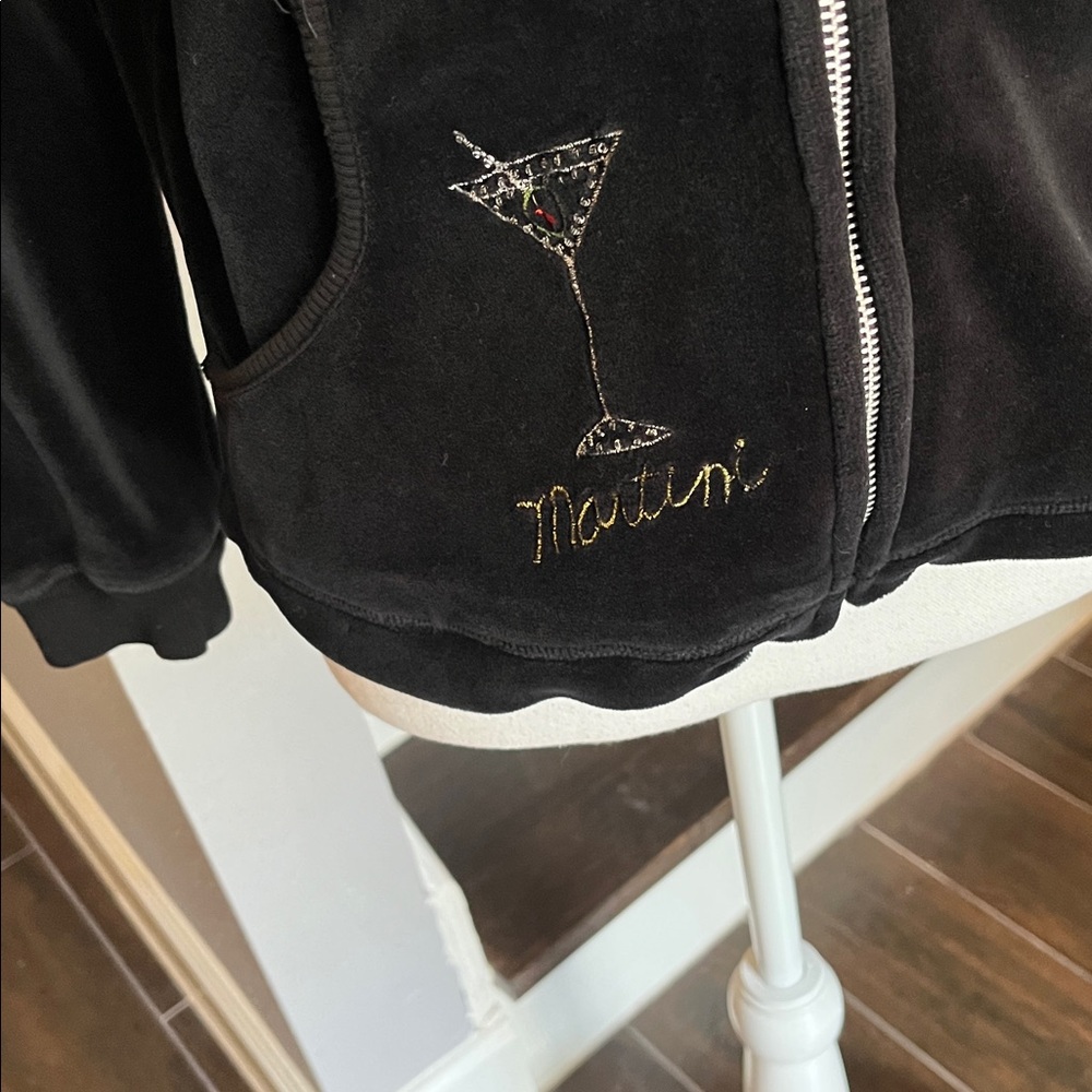 Vanity Collection 2piece Warm Up Black Velvet Look. Jacket S. Pants M.